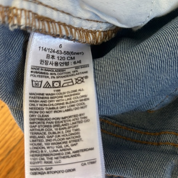 Gap Straight Legged Light Wash Jean - Picture 4 of 11